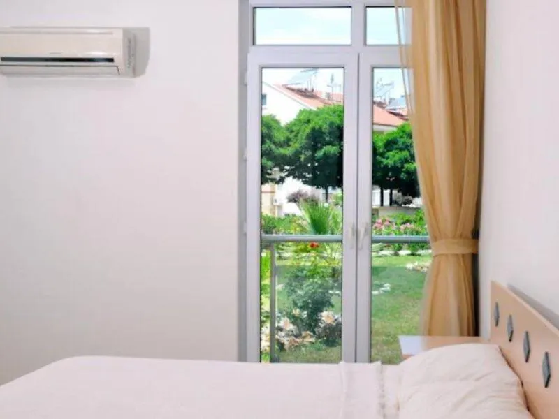 Deska Hisar Garden Apartment Oludeniz Turkey